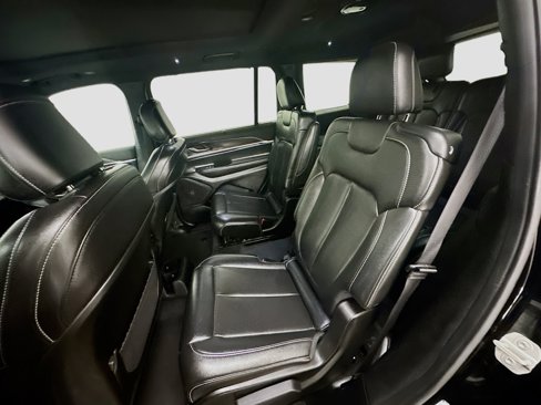 Used 2024 Jeep Grand Cherokee L Limited w/ Luxury Tech Group II image 30
