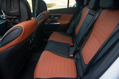 Used 2025 Mercedes-Benz GLC 300 4MATIC image 19