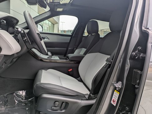 New 2026 Land Rover Range Rover Velar Dynamic SE image 17