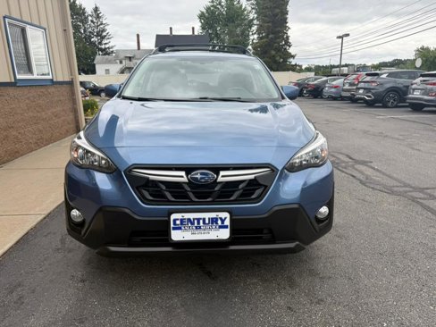 Used 2021 Subaru Crosstrek 2.0i Premium image 2