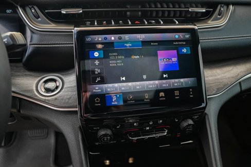 Used 2024 Jeep Grand Cherokee L Limited w/ Luxury Tech Group II image 20