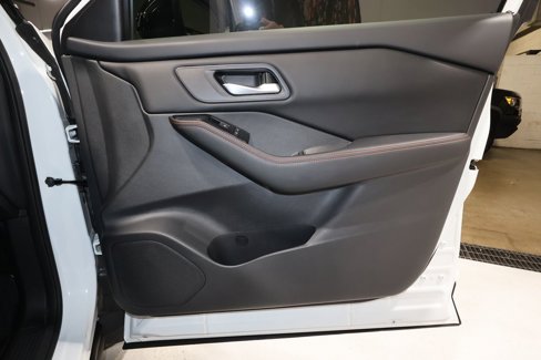 Used 2025 Nissan Rogue SV w/ Rock Creek Premium Package image 17