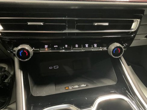 New 2026 Chevrolet Traverse Z71 w/ Driver Confidence Package image 25