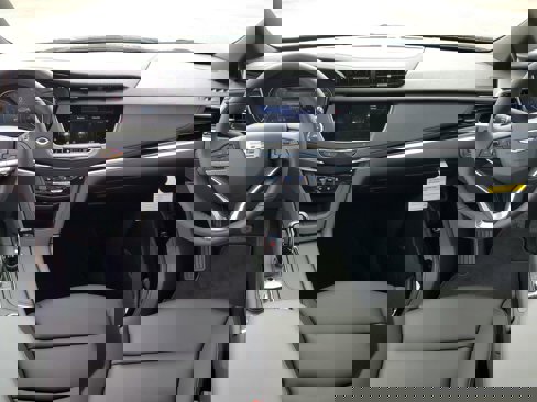 New 2025 Cadillac XT6 Luxury image 55
