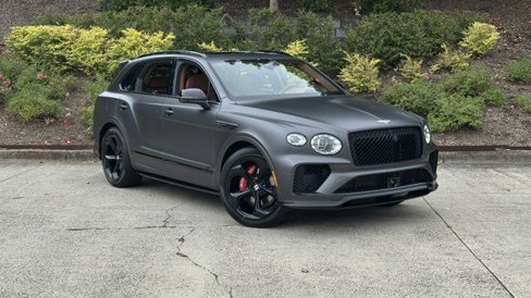 New 2025 Bentley Bentayga Plug-In Hybrid image 1