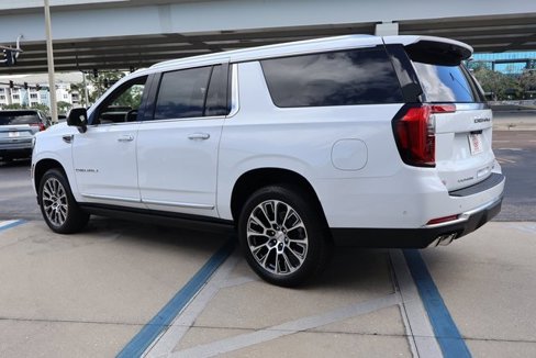 New 2026 GMC Yukon XL Denali w/ Denali Reserve Package image 4