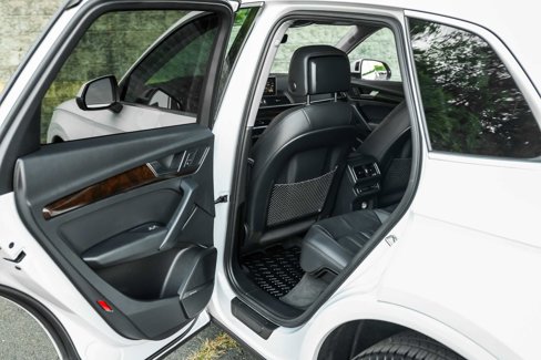 Used 2018 Audi Q5 2.0T Premium Plus w/ Premium Plus Package image 19