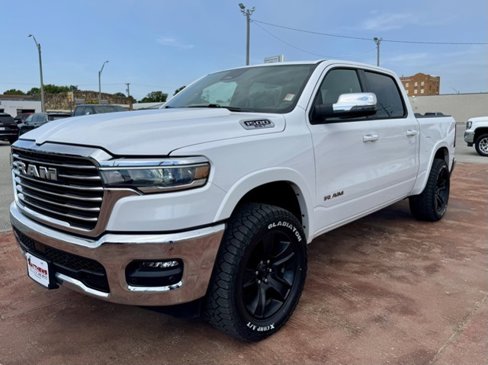 Used 2025 RAM 1500 Laramie image 1