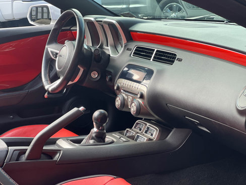 Used 2011 Chevrolet Camaro SS image 27