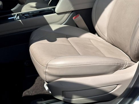 Certified 2022 Lincoln Corsair AWD w/ Premium Package image 18