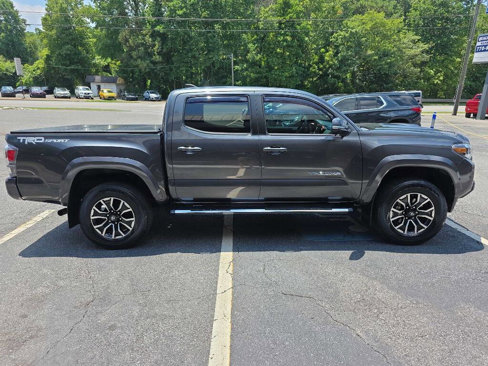 Used 2020 Toyota Tacoma TRD Sport image 6