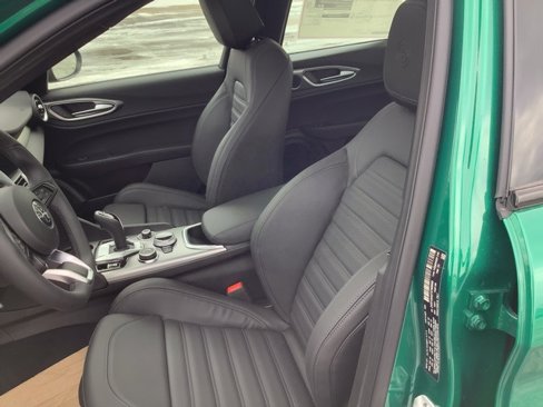 New 2025 Alfa Romeo Giulia Sprint w/ Veloce Package AWD image 18