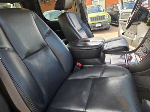 Used 2007 Cadillac Escalade EXT w/ Information Package image 23