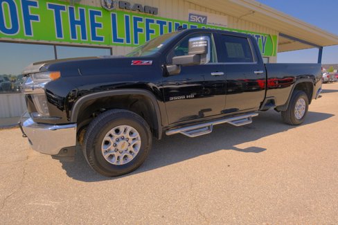 Used 2021 Chevrolet Silverado 3500 LTZ w/ LTZ Plus Package image 2