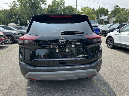 Used 2023 Nissan Rogue SV image 4