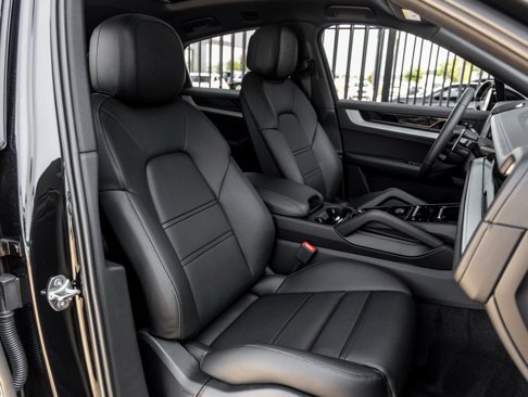 New 2026 Porsche Cayenne Coupe image 38