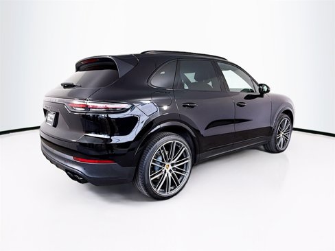 Certified 2022 Porsche Cayenne S Platinum image 9