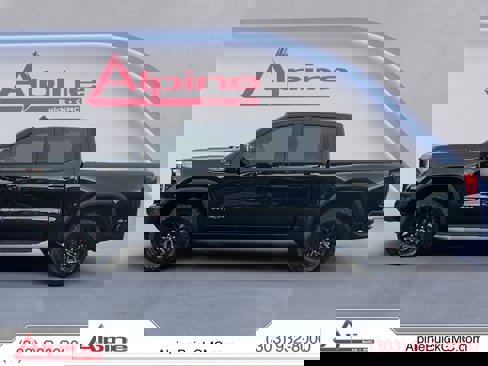 Used 2023 GMC Sierra 1500 AT4X image 2