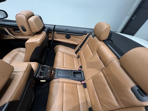 Used 2012 BMW 328i Convertible image 17