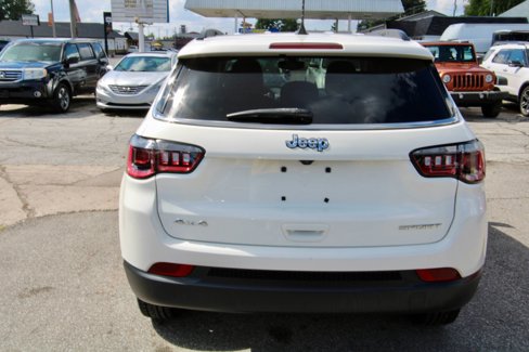 Used 2021 Jeep Compass Sport image 5