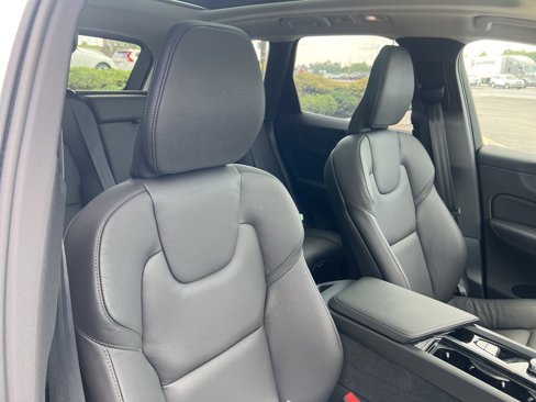 Certified 2025 Volvo XC60 T8 Plus w/ Protection Package Premier image 35