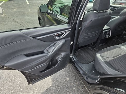 Used 2020 Subaru Forester Premium image 8
