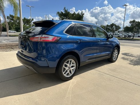 Used 2024 Ford Edge SEL w/ Convenience Package image 3