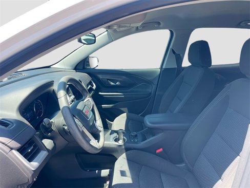 Used 2023 GMC Terrain SLE w/ Driver Convenience Package image 10