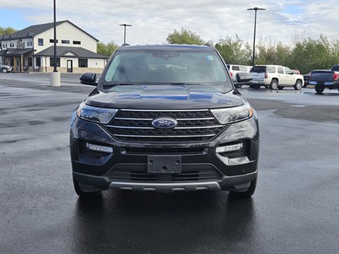 Used 2024 Ford Explorer XLT w/ Equipment Group 202A image 2