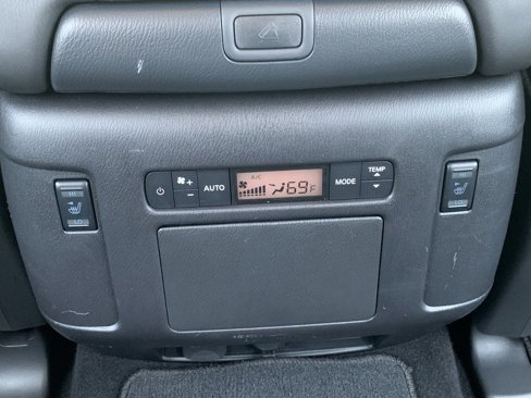 Used 2024 Nissan Armada Platinum w/ Captain's Chairs Package image 22
