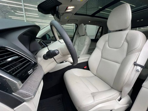 Used 2023 Volvo XC90 B6 Plus w/ Protection Package Premier image 17