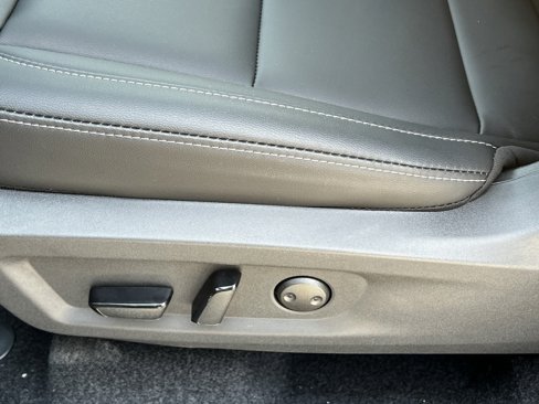 New 2025 Nissan Murano SV image 32