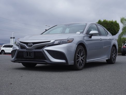 Used 2023 Toyota Camry SE image 8