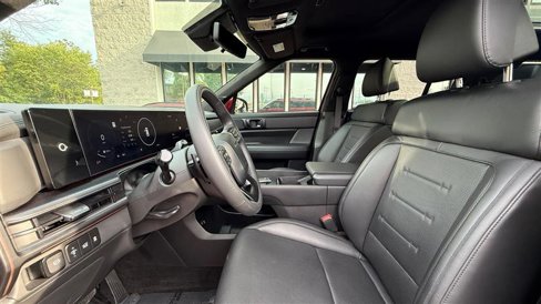 Used 2024 Hyundai Santa Fe Calligraphy image 9