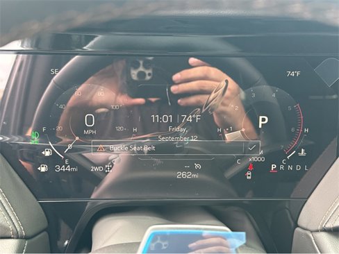 New 2025 GMC Yukon AT4 w/ Premium Trailering Package image 29