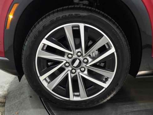 New 2026 Cadillac Vistiq Sport w/ LPO, Floor Liner Package image 8