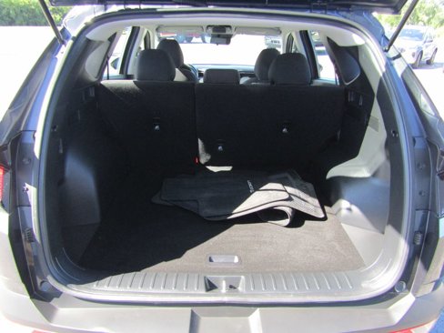 Used 2024 Hyundai Tucson SE image 13