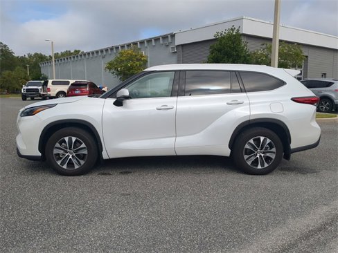 Used 2022 Toyota Highlander XLE image 22