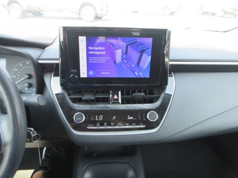 Used 2023 Toyota Corolla LE image 28