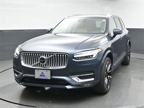 Used 2025 Volvo XC90 B6 Plus w/ Protection Package Premier image 3