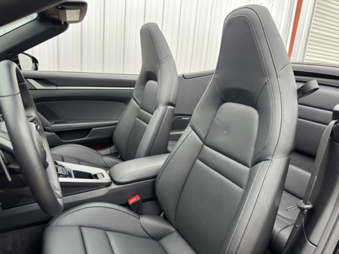 Used 2025 Porsche 911 Carrera image 36