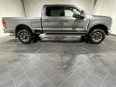Used 2024 Ford F250 Lariat w/ Lariat Ultimate Package image 4