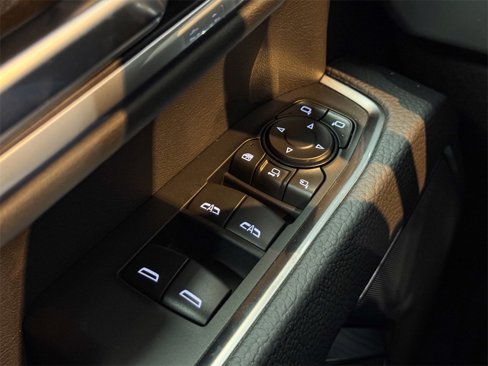 New 2025 GMC Sierra 3500 Denali w/ Denali Reserve Package image 38