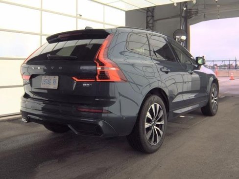 Certified 2025 Volvo XC60 B5 Plus image 4