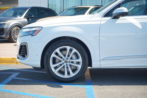 New 2025 Audi Q7 3.0T Prestige image 2