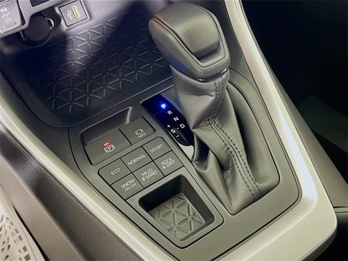 Certified 2025 Toyota RAV4 LE image 16