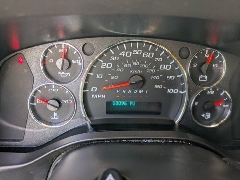 Used 2023 Chevrolet Express 2500 image 20