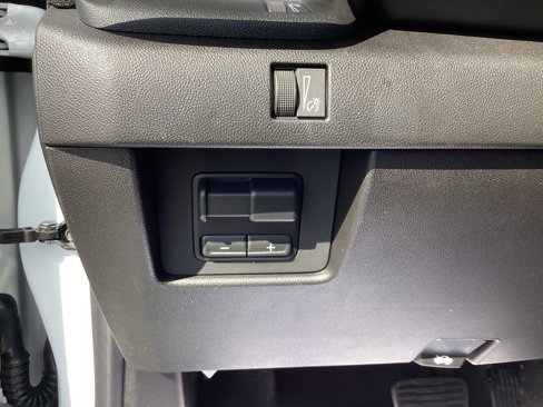 New 2026 GMC Canyon Elevation w/ Convenience Package image 19