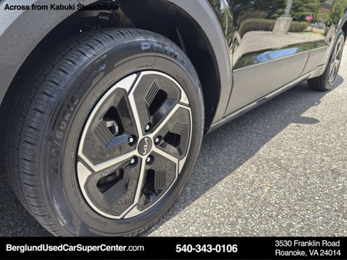 Used 2023 Kia Niro EX image 35