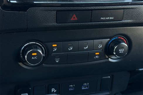 Used 2022 Nissan Frontier SV w/ Technology Package image 24